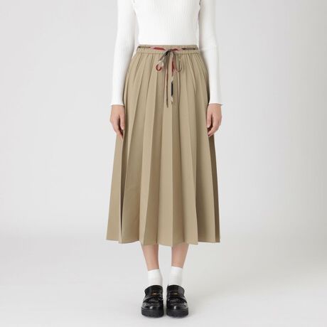 [^ԁF55S06633__]vbs[ȃR[fBl[gy߂v[cXJ[gyDesignzvbs[ȋCy߂`mCNfނ̃v[cXJ[głBEGXg茩ό`v[c̗p܂BɌčLVGbgGKgȈۂ^܂BEGXgSdlȂ̂ŁASnKłByStylingzxXgRruEXi55M06625jJbWSvI[o[i55P11632jƂ̃R[fBl[g߂łB