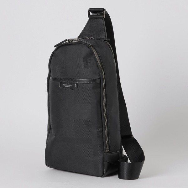 【美品】ブラックレーベルクレストブリッジ　ソフトレザー　ボディバッグ　定価3万 BLACK lab.】ロゴプリントボディバッグ（バッグ）｜BLACK LABEL