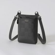 エンボスチェックスマートフォンショルダーケース