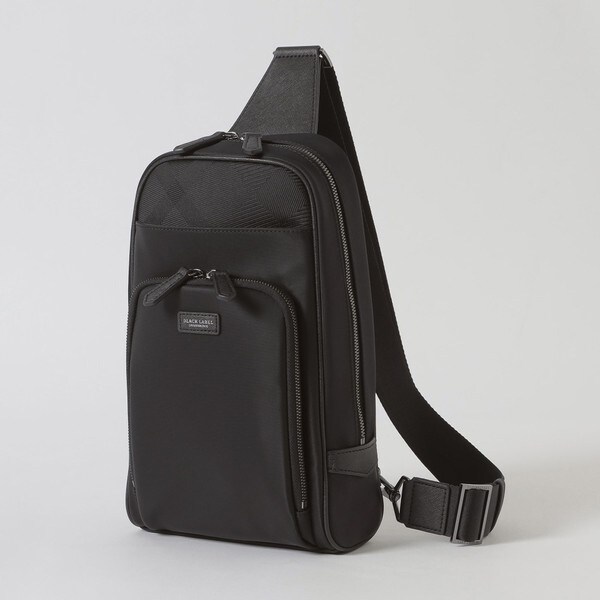 超美品 ブラックレーベルクレストブリッジ ボディバッグ ナイロン ブラック BLACK LABEL CRESTBRIDGE】ブラックレーベルクレストブリッジ