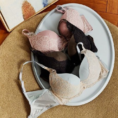 [^:10223730]wI[h[xɍLI[̂悤ɖIȔiCXs[VĐ܂ꂽRNVB򊴂̂鐶nI[̋P𔧂ɗD͂܂Bʊ̂҂݃[X́AMVz̑CXpCAꂽh}eBbNȔADŉKȒSn܂B\̘eUobNdlŁA炭łVGbg܂Bwӂ́Ap[lbg̐܂Ԃdlie[vȂjňyAVGbg茩AitɂȂĂ܂Bwɂ́A炩ȂŐLт̗ǂfނgpĂ̂ŁAɗDtBbg܂BmC[^CvȂ̂ŁAߕtȂNȒBJbvijɃp[lbgfނDtăJbv𗧑̓IɃL[vĂ̂ŁAmC[łꂢȃVGbgłBGA[VK[pbh͂ӂȊGŌyʋCɗDA{[AbvIiO\jTChplɐLт̂fނgpTCht[݌vȂ̂ŁÂ̓ɂtBbgAuYɂNȒłBXgb`Jbv͐Lk̂JbvŁAoXg̓ɗDtBbg܂BTCh̃{[ɂĈ萫ɗDAeƌ܂BwɊ炩Ȕ̃}CNt@Co[fނgpĂ̂ŁAɗDtBbg܂BЂɃAWX^[Ă̂ŁA̒߂\łBitւsjuW[̎ށFmC[tbNACF2i3FB-CJbvAD(65/70)AE(65)3i3FD(75)AE(70/75)AFJbvpbh̗LF(GA[VK[pbh)pbh́AsNAubN̂ꂩt܂BF͂Iт܂Byӂz݂úATriumph Intertrade AG̓o^WłBGA[VK[pbh͐Ƀpbh̊Og\܂BtBbeBO͉e܂̂ŁABiْ͍f̊֌WȀo摜ƈقȂꍇ܂B