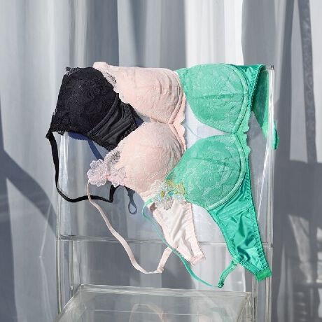 [^:10224659]wtu[xMVŁu̖vӖAllɃCXpCAꂽAu₩ŎRȈۂ̃fUC̃V[YBy₩ȕɗhAllC[W[X́AV̎n܂ɋƂ߂悤ȃfUCłBtAll̕҂݃[XVɗオA򊴂̂All̑lJCCAbvPʂ܂BCȂ傫|E^fނbVfނŃ~l[gʋCɗDꂽJbvgpĂ܂BLk̂ŁAoXg̓ɗDtBbg܂BGA[VK[pbh́AӂȊGŌyʋCɗDA{[AbvIiO\jmC[^CvȂ̂ŁAߕtȂNȒBp[lbgfނŃJbvijɃp[lbgfނDtăJbv𗧑̓IɃL[vĂ̂ŁAmC[łꂢȃVGbgBTCht[݌vŃTChplɐLт̂fނgpĂ܂B̂̓ɂtBbĝŁAuYɂNȒBwɊ炩Ȕ̑fނgpĂ̂ŁAɗDtBbgBA-BJbv̓TCh{[ȂBC-FJbv̓TCh̃{[ɂĈ萫ɗDAeƌ܂BЂ̂ƂߋɎOp`̓Ȍ`gf^}WbNhgpĂ̂ŁA炸ꗎɂȂĂ܂BЂɃAWX^[Ă̂ŁA̒߂\łBitւsjuW[̎ށFmC[tbNACF2i3FA-CJbvAD(65/70)AE(65)3i3FD(75/80)AE(70/75/80)AFJbvpbh̗LF(GA[VK[pbh)pbh́AsNAubN̂ꂩt܂BF͂Iт܂Byӂz݂úATriumph Intertrade AG̓o^WłBiْ͍f̊֌WȀo摜ƈقȂꍇ܂B