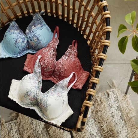 [^:10226292]jōɃLCȃoXgCyȂȂɂ߁zEAԒĂƁAuYĂ̂CɂȂEC[̂肪CɂȂȂu~y@\ڍׁzOSႭAJbve̍fB[vVVGbg̃p^[ƃoXgOSɏW߂̃[hJbvi̓IɉHJbvjłꂢȒJԂ܂BtJbṽfUCe̍p^[Ȃ̂ň芴̂钅łB{̃oXĝ悤ȊG̎O\ȃ~L[zCbvpbhŃ{[Abv܂BLk̂Xgb`JbvŁAoXg̓ɂĂ̂ŗDtBbgAɂłBẃALׂ̍炩Ȕ̑fށi}CNt@Co[jgpĂ̂ŁAɗDtBbg܂BTChplɐLт̂fނgpĂ̂ŁÂ̓ɃtBbgAuYɂNȒłBЂ̂ɌЂɌp[cif^}WbNjgpĂ̂ŁAЂꗎɂłByfUCzAbvubTiS̉ԁj@ׂȐ撲̎hJ[Xƕ҂݃[X~bNX[V[ŃtF~jȃfUCłBÂԁX̍W[V[ȃC[WJ[OłBuW[̎ށF3/4JbvtbNACF2i3FA-CJbvAD(65/70)AE(65)3i3FD(75/80)AE(70/75/80)AFJbvpbh̗LF(~L[zCbvpbh)pbh́AsNAubN̂ꂩt܂BF͂Iт܂BЂFtւsBAWX^[(߉\)yӂz̏ĩpbh͒ቷōdȂ邱Ƃ܂BpẢɂď_炩Ȃ܂̂łSBN̎gpŃpbh̑܂dȂƁA܂jtRꂷ邱Ƃ܂BӂBiْ͍f̊֌WȀo摜ƈقȂꍇ܂B݂úATriumph Intertrade AG̓o^WłB