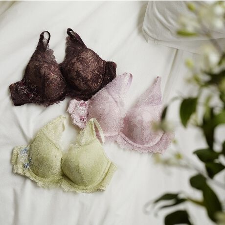 [^:10226334]jōɃLCȃoXgCOSႭAJbve̍fB[vVVGbg̃p^[ƃoXgOSɏW߂̃[hJbvi̓IɉHJbvjłꂢȒJԂ܂BtJbṽfUCe̍p^[Ȃ̂ň芴̂钅łB{̃oXĝ悤ȊG̎O\ȃ~L[zCbvpbhŃ{[Abv܂BLk̂Xgb`JbvŁAoXg̓ɂĂ̂ŗDtBbgAɂłBẃALׂ̍炩Ȕ̑fށi}CNt@Co[jgpĂ̂ŁAɗDtBbg܂BTChplɐLт̂fނgpĂ̂ŁÂ̓ɃtBbgAuYɂNȒłBЂ̂ɌЂɌp[cif^}WbNjgpĂ̂ŁA炸ꗎɂłBuW[̎ށF3/4tbNACF2i3FA-CJbvAD(65/70)AE(65)3i3FD(75/80)AE(70/75/80)AFJbvpbh̗LF(~L[zCbvpbh)pbh́AsNAubN̂ꂩt܂BF͂Iт܂BЂFtւsBAWX^[(߉\)yӂz̏ĩpbh͒ቷōdȂ邱Ƃ܂BpẢɂď_炩Ȃ܂̂łSBN̎gpŃpbh̑܂dȂƁA܂jtRꂷ邱Ƃ܂BӂB̏i͑σfP[gȃ`[tgpĂ܂̂ŁAEyђpA̍ۂɂ͑̈ߗނƂ̈|ɏ\ӂB̏ꍇ́AP̂ŐG\ɏ]Ă舵Bߓxɂꂽ肵܂ƁA`[tꂽAj鋰ꂪ܂̂łӂB^u[͂BY܂̂gp͂BhCN[jOAAĈgp͂Biْ͍f̊֌WȀo摜ƈقȂꍇ܂B݂úATriumph Intertrade AG̓o^WłB