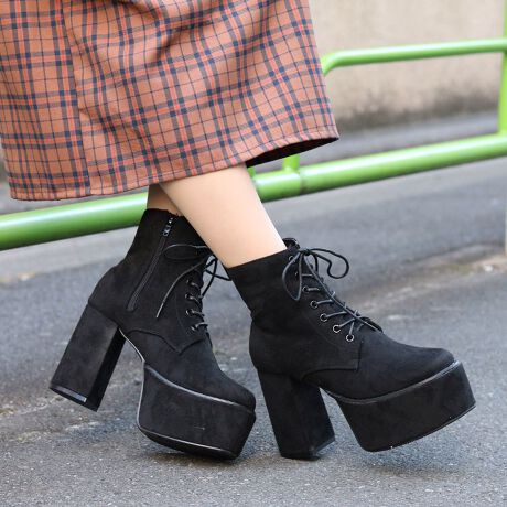 pointAbp[ɂ͎̂₷vgpĂAU[̂悤Ȏőɓ݂₷̂łBH`tɑ劈ԈႢȂ̂߃ACeIsilhouette10.5̌`L|q[ŔrʁAVGbgQIvbgtH[7cm̂łƂĂ₷łdetaillXȃX^CɎ₷AꂢɂiɃL}،^̗pBt@Xi[tȂ̂ŒEȒPɍs܂INbV̍C\[ŉKȗSnBAEg\[ɂ͊ɂ@\\[ŕ₷ǋ܂IcoordinatejbguEXɁAg`R[gWPbgA{gX̓}[ChXJ[g`[XJ[g킹tF~jȒȂɂ҂̃Robgu[cłBg[i[p[J[ɁAfjXLj[pc(W[Y)ƍ킹lJWAR[fɂ߁s[Xƍ킹Ă킢ł[^:1542]yîm点z                                        ̏i24N513牿i{Ă܂B  ͂鏤iɂĂ^Oȉꍇ܂Aݕ\ĂTCg\i̔iłB\߂܂悤A肢\グ܂B  yLiBERTYDOLLinstagramz@libertydoll.shoes@tH[Ăȏ`FbNIiЉAgh𒆐SɔMĂ܂