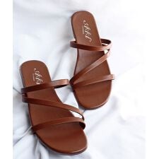 サンエープラスフェミニン(AAA+feminine)の超軽量♪　★モールドソールメニーストラップサンダル★3565