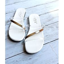 サンエープラスフェミニン(AAA+feminine)の超軽量♪　★モールドソールメニーストラップサンダル★3565