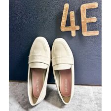 マシュガール(masyugirl)の【4Ｅ幅広・大きいサイズ・晴雨兼用】スクエアトゥマニッシュローファー