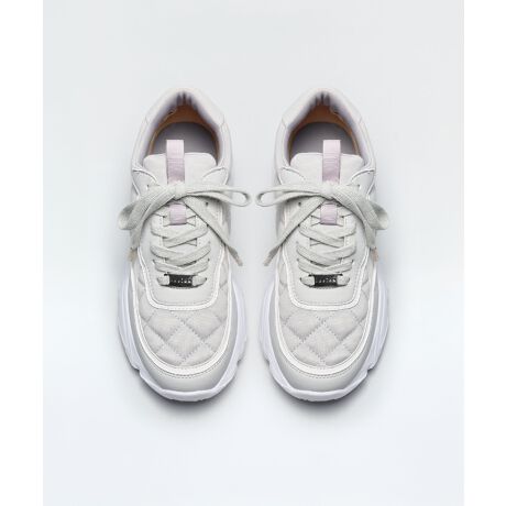 yizƂVGbgƃ\tgȎ̃LeBOp^[fBCNɂ͂܂{ȃACełBLucidaIWĩS[hv[gAsIȕ͋Cƌ㉟Bi`ȃJ[WJƍȂ{[\[ŃfC[g₷Alȑɍ킹₷fUCŁAs[X⃍OXJ[gɍ킹ĒƁAXj[J[łiȕ͋Co1łBd221ƋقǌyA~ɂ͒ᔽ4~̃NbV̗pւ̕Sa炰ĒԂ̂oNɁBނɂ͂ƂޗgpǂSnłByTCYzאg̃gÊ߁ATCYオIXXłB