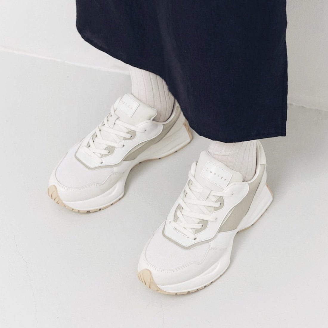 [}C]y25tāzXj[J[/ Alnair/V[_iLucidaj WHT