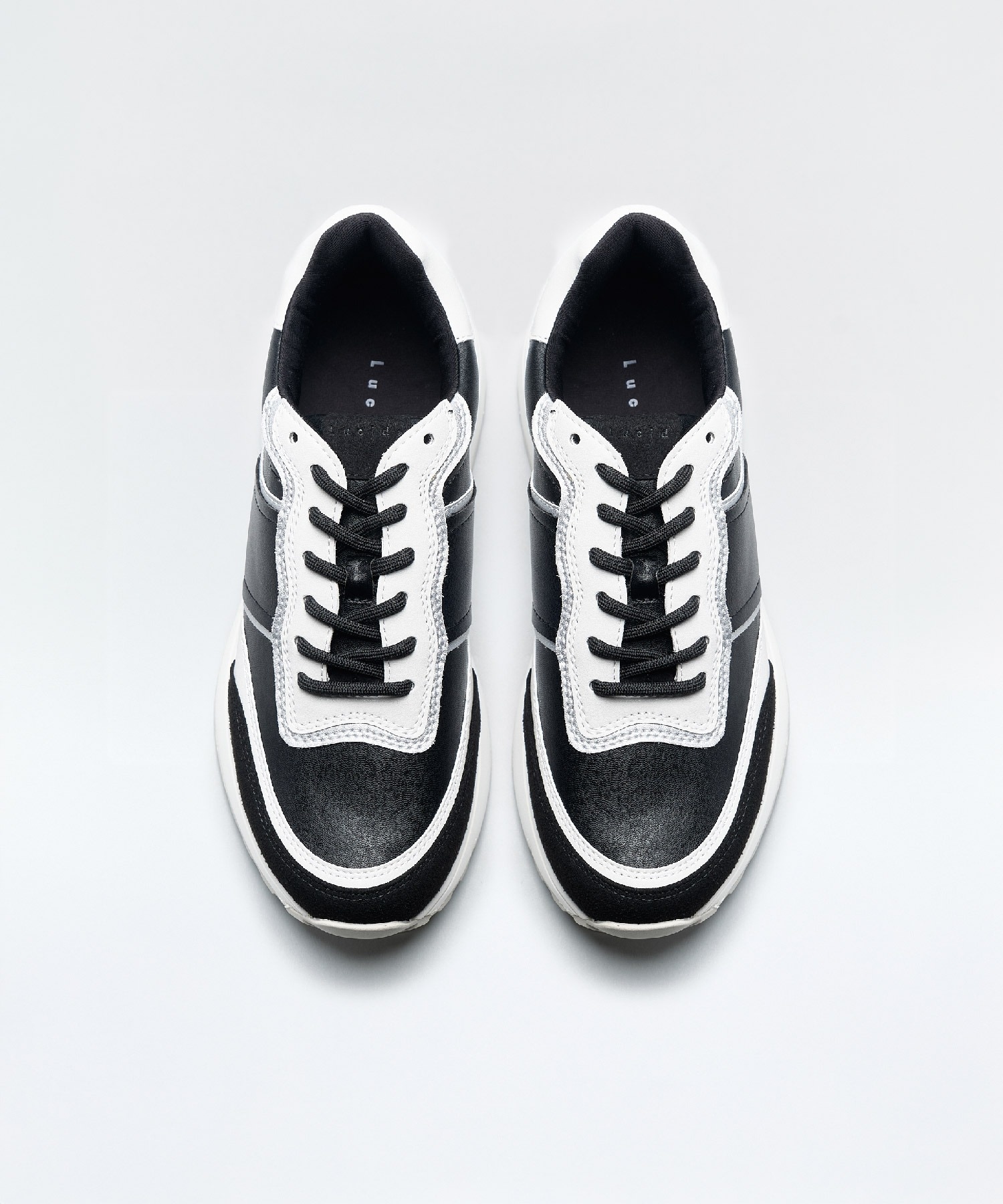 [}C]y25tāzoCJ[Xj[J[/Asterism/V[_iLucidaj BLK