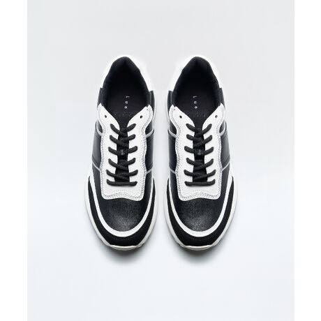 [^:LD-143]yiz\tgȃoCJ[킹ɂĎpςA낢ȕ\y߂VfB{v̏_炩ŏiȃtFCXƁAfBe[ɂJbeBOsIȕ͋CɁB\[J[i`ɎdグAɏdS炸LCȈۂL[vB܂ŃX}[gɑтꂽtHŁA{[\[Nɍ킹₷BƂ̍邩AؚɌȂ炵z[hBAEg\[ɂ́AC̑w鎖Ōyď_炩ANbV̍\[ɁB킹Ēᔽƍ2d\̃NbV̗p邱ƂŁA藚₷dグ܂BNbV𑹂ȂȂdlŁAԗĂɂ1łByTCYzTCYオIXXłB