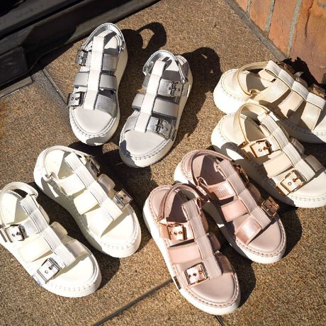 [^:4276]yiz̉āAɓׂ́ũ[hvB̃T_ȂBȂ̃X^COiグL[ACeB3{̃xgƃANZg̃obNAɊmȑ݊ƃN[ȃ[hY܂BtɂȂ肷ȂAsIȃoX͓IBVvR[fɍ킹ĂACɃT}ɂȂBfjŃJWA_EAOXJ[gŃZVAɂ܂Ƃ߂̂ABǂȃV[A炠Ȃ炵ByTCYzEbȂǂ҂藚͒ʏTCY߂łBԃTCYłY݂̓̕TCY߂łB( 23.5-24.0 Ȃ37)