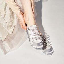 ルシーダ(Lucida)の【25秋冬新作】サテンリボンバレエスニーカー/maja