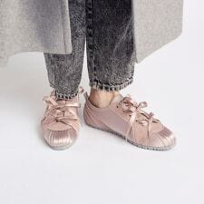 ルシーダ(Lucida)の【25秋冬新作】サテンリボンバレエスニーカー/maja