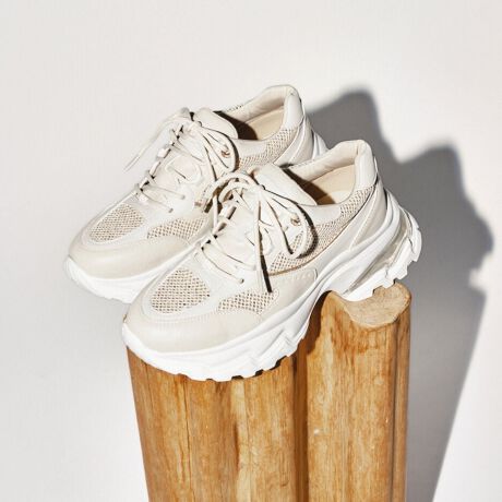 [^:4438]yizсA߂݊BbVɂ@ׂȃOb^[Aтɂ肰ȂPꑫB\[Ƀ{[^Ay₩ȔoBmg[jAXJ[̃R[fɂfAiŉ؂₩ȃXj[J[łBy₩ƉKAЂƑɁBGA[\[ŋقǌyAȂ̂ɒԕĂɂ݌vB悢X΂ƍNbVAT|[gByTCYzTCYオ߂łB