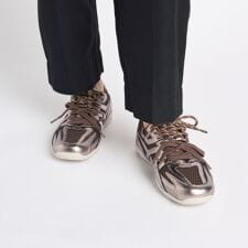 ルシーダ(Lucida)の【25秋冬新作】メタリックローヒールスニーカー/Fafnir