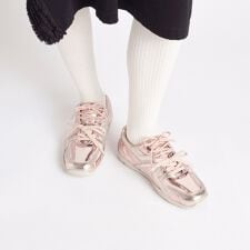 ルシーダ(Lucida)の【25秋冬新作】メタリックローヒールスニーカー/Fafnir