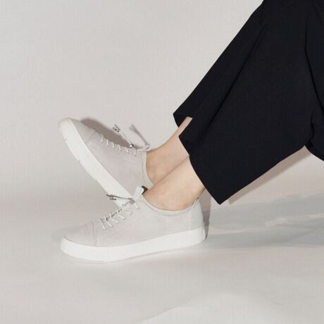 [^:LL-3002]lCLightV[YVfoyizGKXȃXgɂ鎖ŁAJWA߂ȂiȎdオɁBigdpłL􂵂Ă1łBXɏd215ƋقǌyAfނ͏㎿Ȍ݂̂P̍ޗD邱ƂŁA_炩tBbĝ鑫B܂ASV[[XŃnhŒEłgy͓IBIVƗ₷̗DGACełBHdlŁAJ̓SBShł͂܂yTCYzׂ߂̍̂߃TCYオ߁B