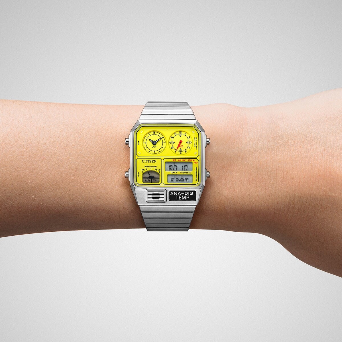 美品】シチズンCITIZEN エコドライブ クロノグラフ CA7030-97E 