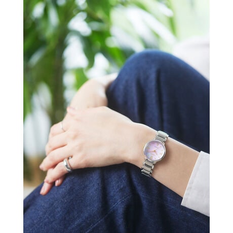 [^:EM0927-87Y]fUC̃`[t́ADA邳A؂₩Ōl̐S䂫_ẢԁBVvłȂ悤ɗDȃVGbg؂₩Ŕ݊܂B́AWFÂL̗pBԂт̂悤ȃVGbg̃CfbNXƁAJԂzNALт₩ɍL郍[}tHg̗piŉ؂₩ȃfUCłBsNF̃_ẢԌtɍ킹āuCivC[WBۏ؏ɂĕۏ؏͂グؖƍĕۊǂĂ܂悤肢܂BC̍ۂ́Aۏ؏Ƃグؖ킹ĂoB