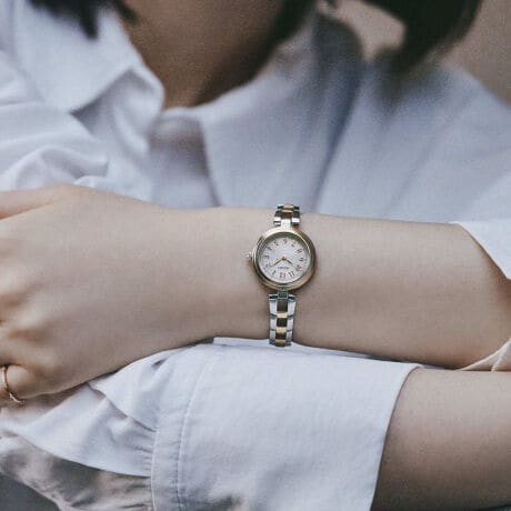 [^:SWFH148][bp̃GXvƎp̂fUC uXbgEIb`oBǉ̂ł͂ȂÃtHgڐȂǘrvƂĂ̎p̒ɘrvvf𐷂荞݁A^[Qbg̊ɊYfUCɎdグĂ܂BANZT[̂悤ȕ͋CŐgɒ郍[}̗pfƁA₷炵ۂ̃ArA̗pfCAbvB[}^ArÃtHǵA[bpŌÂ爤ĂNbNCXs[V󂯂̂炢AɍEȂ̂ƎF𗼗Ă܂Bjׂ͍߂łƂ[t^̐j̗pAڐ͓ǂݎ₷悤ɊOɃCAEgAdgvƂĂ̎g₷ɂ܂Bڐ̃~j[ɁAۃs12炢A_Cɗ̊ƍB_C̃x[Xׂ͍q̃p[ŁA炵_炩ȋPoƋɁAYɌ閾邢_CƂȂĂ܂BؚȈۂ^{̃^uXbǵArvtȂȂłAy₩ȑŃANZT[oɒpł郂fłB炭炭AWXg̗pĂ̂ŃMtgɂ߂łB10Chœ퐶ňSĂgp܂Bۏ؏ɂĕۏ؏͂グؖƍĕۊǂĂ܂悤肢܂BC̍ۂ́Aۏ؏Ƃグؖ킹ĂoB