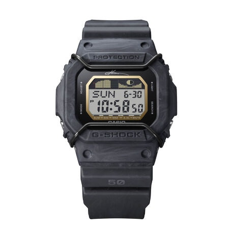 [^:GLX-5600KB-1JR]1983N̔ȗAOȂ߂Đi𑱂^tlXEIb`G-SHOCKAuTEAM G-SHOCKṽvT[t@[܏\JmAȊ3eVOl`[fłB3eƂȂVOl`[f́A߂ăohƃx[2F̃oCI}X킹鍬F`Zp̗pBɔzgp邾łȂA2F̎𓮂̂fUCɎdグ܂BŜubNɂȂAtFCXɃ`sIJ[łS[hzFBubÑveN^[̗p邱ƂŁAɎdグ܂Bx[Xfɂ́AT[t@[K{̋@\ł^ChOt𓋍ڂGLX-5600̗pB㕔AWAELobNCgɂ́uKanoaṽTC{ĂA܏\JmAI肪nneBgr[`fUCpbP[Wƍ킹Ag܏\JmAh炵\XyVfłB `̓AF╿ɂ̓fƂɌ̍܂Bۏ؏ɂĕۏ؏͂グؖƍĕۊǂĂ܂悤肢܂BC̍ۂ́Aۏ؏Ƃグؖ킹ĂoB