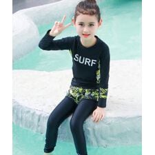 テディショップ(TeddyShop)のキッズ水着　幾何学柄トップス+ショートパンツ+レギンス+キャップ 4点セット