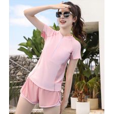 テディショップ(TeddyShop)のキッズ水着 半袖ハイネックジップ配色ラインラッシュガード+レイヤードショートパンツ 上下2点セット