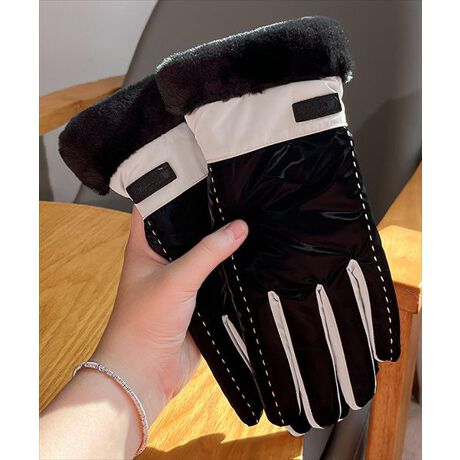 fB[X Nю܃X}zOK~茳gGlovesSmartphone TouchSimple designVvȃfUCŗlXȃR[fɍ킹₷ӂӂȗNѕtłۉĒgNSmartphone Touch܂EȂĂX}z삪\܂Eɂ̂܂܂ŒgAX}z̊mFyXBElŵݑΉscene܂͂߂܂܃X}z삪\Ȃ̂łȃV[ł肪₽Ȃ炸gOł̑҂Ԃʋ΁Eʊw̑҂ԂɃir̊mFƂłI]Ԃł̈ړɉy̍Đ≹ʒ߂͂߂܂ܑ쁝yv[[̍ĐɉuԂ𓦂Ȃq̊OVт̕tYDetailCheck.1܂łCJo[Check.2ӂӂ헠NтłۉCheck.3nF̃oCJ[fUCCheck.4̕ɂ͊~ߕtCheck.5ANZgɂȂ郏|CgtyӎzTCY͕uő肵Ă܂BiEp҂ɂĂ͑̌덷ꍇ܂BîF́AƖ̊֌WŎƑ̈Ⴂ邱Ƃ܂Bn̎ɂÄʒuʐ^ƈقȂꍇ܂BBX}z͉ElŵݑΉƂȂ܂AB[^:glove189]