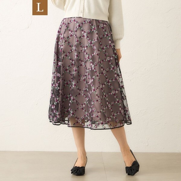 【美品】カデュネ　フレアスカート　ドットフラワーモチーフ　ペーズリー 美人百花掲載】バイカラーフラワー刺繍フレアスカート | NATURAL