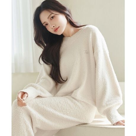 [^:r243]tu-hacci Roomwear CollectionVlbNgbvXPî悤ɁAy₩ŗDBP.snowV[Y┲łAl̃jAXtF~jB_炩ȂʂɕĐS܂łق鎞ԁB[YƏiA~̃bNXX^CByȕɂ߁zE났ȂAꂽ͋Cy݂EȂ߂炩Ȕɂ肽Ey₩ȒSnDȕERɑ̌^Jo[ł郋[EFATĂۉ+ɂbNXEFAE@ۂ̊ԂɋC܂݁A𓦂ȂEщHAыʂɂȂɂfނgpÊ悤ɏ_炩ȎŉKȒSnEVɂȂɂA^ꂵɂfReCoVlbNgbvXE[߂VlbNŎ񌳂V[vȈۂɁE炵Ă{[EZ߂̑OŃX^CUPE̓qbvCڗȂShJ肰ȂANZgɁBZbgegbvXPi舵TCYFuiOjF55cmAgF62cmAF51cmAF60cmTCY̓X^btuō̐lƂȂ܂B̌덷ꍇ܂̂ŁA\߂܂悤A肢\グ܂Bfރ|GXe89iC11