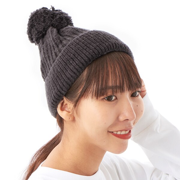 マリークワント ボンボン付きニット帽とネックウォーマーのセット 2025