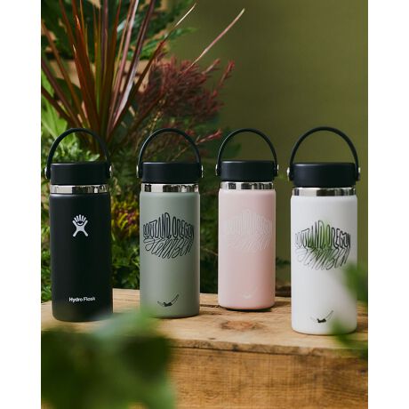 [^:405R4020]AJ̃XeX{guhHydro Flask̕ʒOtBbNfUCi[hOd열hƂ̃R{[VBJANTZEÑSPLAYFULɍĂ܂BVѐSAj킸ɈfUCłByHydro FlaskzAJEISBxhŒafMgу{guhB{inCȂǂłjŔIlCւA2017Nɓ{㗤BDꂽ@\ƃfUCŁÃAX[g|\lɈĂ܂BvX`bN팸Ly[Hydro FlaskinChtXNjƎɓWJTXeiuȎgsĂBӎ90M̂ȂłBɓxɔMt͓̂̈͂߁AJ̉t̕oƂ₯ǂ̌ƂȂ܂B^т̍ۂ́ARh߂ɊSɂӂ߁A{̂𗧂ĂԂłgpB׋ۂ̔ɐBŒɗ}邽߁AȂǂ̓◣HAʏ`AʓA̗tAX`AyHi𒷎ԓȂłBhCACXAt̒f͐΂ɓȂłBH@AH튣@AⓀɂgpȂłBY_ɑΉĂ郂f́uGROWLERv݂̂ƂȂ܂Bf̎gp͂TBYbgɂĎdl⃍SȂǂقȂꍇ܂BƎgp@gpn߂O͖{̂悭򂵂ĂB̍ۂ́A2t̏d܂ʂܓgpB𗎂Ƃɂ͈ӒЂuĂBꍇ́A_炩uVX|WgpĂB͏\ɂA悭ĂB{̂̔jh߁AK􂢂ĂBY܁Af܂ރN[i[⌤ܓ̐܂͎gȂłBA܂͗␅Ŗ{̂\MA\₷鎖߂܂B