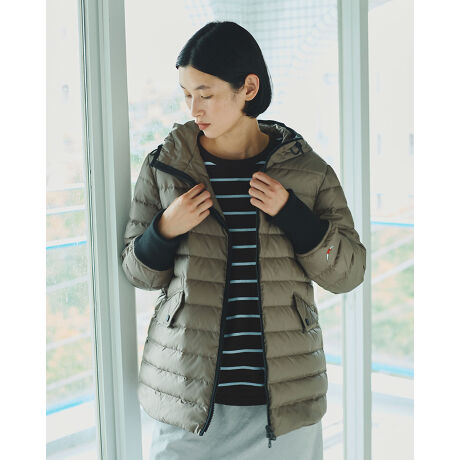 [^:401RD110]NAAbvf[gd˂ĂԂ̃_EWPbgłBƉHDlA{[}߂ɂLgXeb`A߂̑uA𒷂߂ɐݒ肵J[uVGbgȂǗVтƋ@\AE^[ɂȂĂ܂B\n͝HAn͐ÓdCNɂfނgpA_E̓TCN_EgpĂ܂B_CrOK[̎hJANZgłBGHGro(kg|CO2e/)F59.156