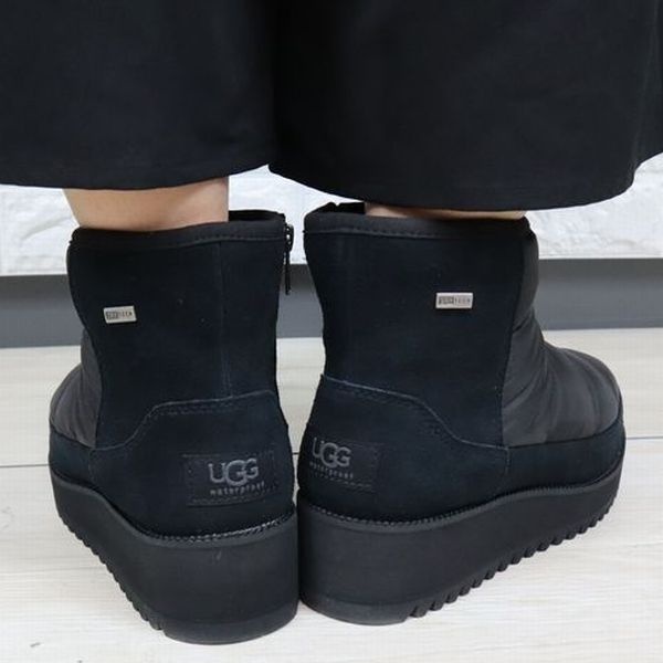 UGG(R)/アグ(R)/W CLASSIC BOOM BOOT/クラシック ブーム ブーツ | UGG ...