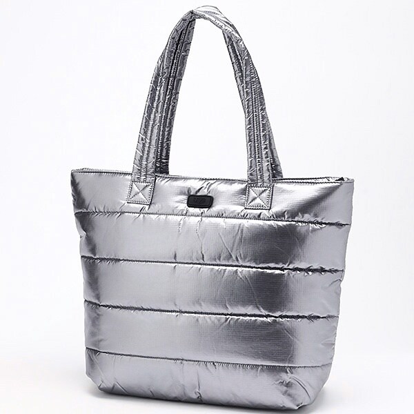 UGG クリスタルパッファー　トートバッグ UGG(R)/アグ(R)/W KRYSTAL PUFFER TOTE/クリスタル パッファー