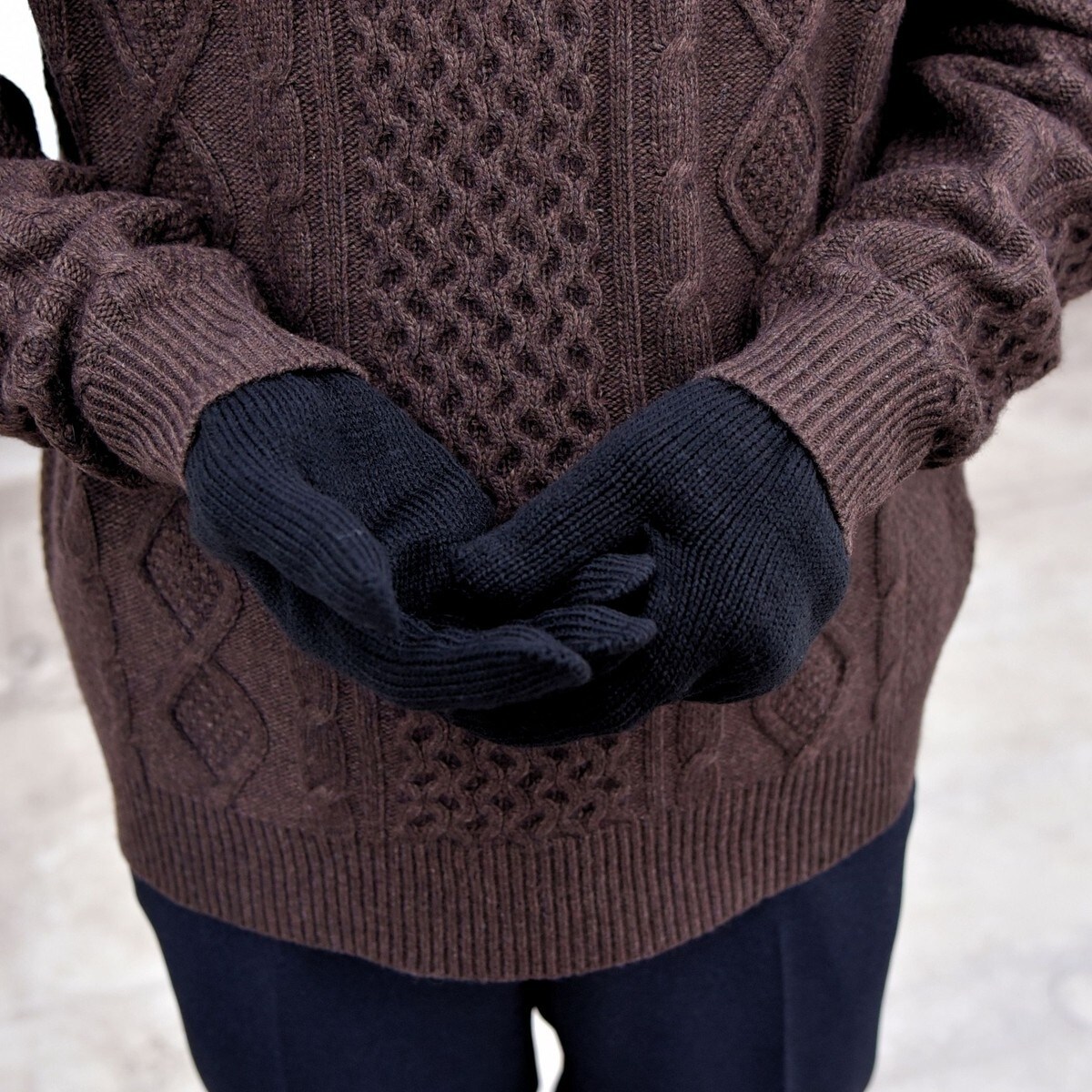 ロエベ　ニット手袋ネイビー NEWBERRY KNITTING:ショート ニット グローブ 手袋 | シップス