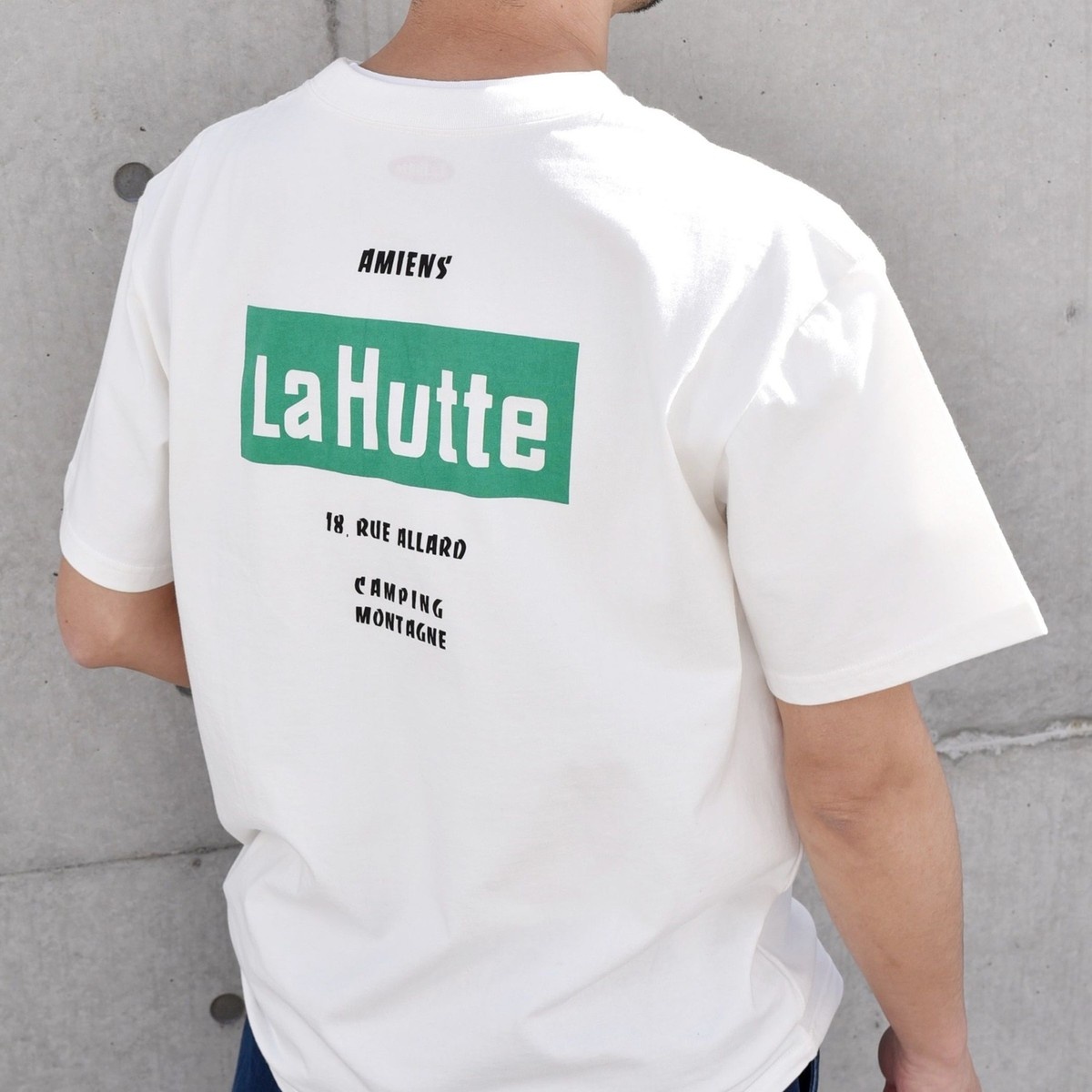 SHIPS any別注】La Hutte: ワンポイント ロゴ / バックプリント T