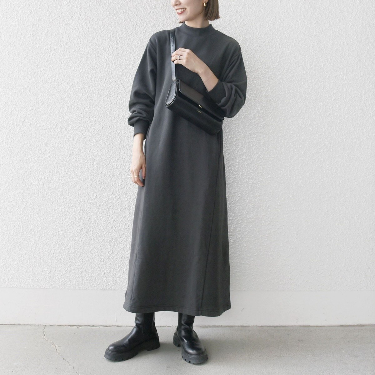 SHIPS any洗濯機可能USAコットン裏起毛 Vヨーク デザイン ワンピース SHIPS any:〈洗濯機可能〉USAコットン 裏起毛 Vヨーク デザイン