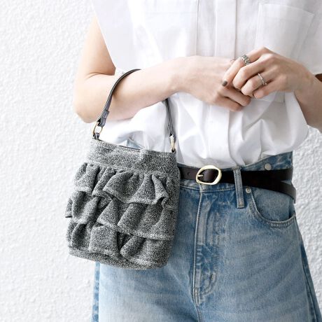 [^ԁF720020031]y25AWzVF́uS[hvoIig͂AIP[WV[ɂfACełB POINT EV_[xgt3itƃg؂₩ȃV_[obNBO\ȃV_[tŁAnhgp\2WAY^CvBRpNgȂ}`5Z`Aƒɂ|PbgtȂ̂ŁAg蔲QV}OlbgdlȂ̂ŁAgɂ̂|CgłB݂̐FZpł́ARyяƖɂAʏ̎gpł኱̕ϑސF͔܂BBJ⊾ȂǂɂGꂽԂł̐FFڍšƂȂꍇ܂̂ŁA\ӂByуAC͂BOł̎Be摜́A̓ŐFقȂČꍇ܂Bi̐F́AX^WIł̏ڍ׉摜QƂBipׂɁAAeV^OEl[KmF̏Ap͂舵B摜̏i̓TvłBۂ̏iƎdlAHATCY኱قȂꍇ܂B