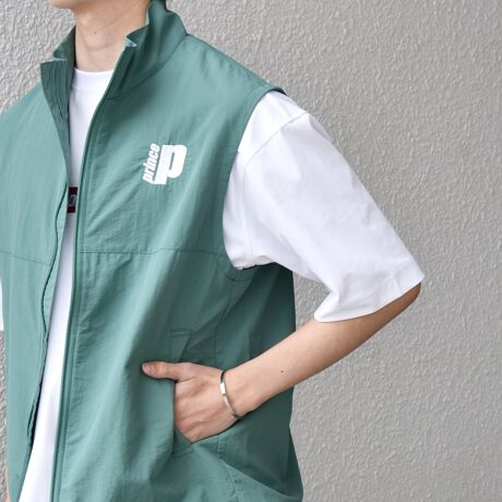 [^ԁF714710002]ZbgAbv\Iprincẽ|CgiCʒxXgyfޓzƓȃṼbV[iCfނgpByʂŝAUVJbgAՔM@\ĂAX|[cɂ͂Aigɂ₷fނ̗p܂Bƒ̐@ŃeiX\Ȃ̂ꂵ|CgłByfUCzVvȃX^hJ[^CṽWbvxXgɃ|CghJ{ʒACeBprince̎hJAwʎ񉺂ɂSHIPS anỹvg{ĂAו܂ŃfUCANZg荞܂Ă܂B܂AEɂ͔zFh[R[h̗pĂ̂ŃVGbg䊴D݂ɒ߉\fUC\[X́AejXR[gC[W܂Ȃ̃ANeBuV[^E[Xłp\ŁALV[łg閜\ȃxXgɎdグĂ܂ID݂œfނ̃V[cWJĂAJWAȃZbgAbvX^Cy݂܂BɂAprinceʒV[Y̓WJĂ܂Iyfނ̃ACezqz/UVJbg/ՔMr|Cg S hJ Xsh TVc712-11-0064qz/UVJbg/ՔMr{bNX S hJ Xsh TVc712-11-0065q/UVJbg/ՔMr|Cg S iC C[W[ V[c (ZbgAbvΉ)713-31-0008q/UVJbg/ՔMrS hJ fUC iC Lbv718-51-0003[TCgɂ(nCt/-)ł̕iԕ\LƂȂ܂B----------------------------nFL(bVf)򊴁Fň݁FʐLkFF􂢁F----------------------------yprince/vXzuprinceivXjv́A1970NɃAJEj[W[W[őnƂejX[J[łB1976NɃtFCXʐς̑傫ȃPbguvXNVbNv𔭕\AEIȃ[WTCYPbgu[N܂B傫ȃPbgʂ̃vC[ejXy߂邫ƂȂA{ejXu[ɕ1980Nɂ́AuOt@CgvV[YlX̓ƂȂ܂BIȃeNmW[gPbgJȂǁAOhX𐧂gbvv[[ejXDƂ܂ő̃ejXv[[xĂuhłB{AJł́AX|[c̈悩烉CtX^C̈ւƎƂg債Ă܂ByӎzipׂɁAAeV^OEl[KmF̏Ap͂舵BBeɂ̓p\REX}[gtHȂǂ̉{ɂāAۂ̐FƈقȂČꍇ܂B@i̐F͏iP̂ŎBe摜QƂBOł̎Be摜́A̓ŐFقȂČꍇ܂Bi̐F́AX^WIł̏ڍ׉摜QƂB摜̏i̓TvłBۂ̏iƎdlAHATCY኱قȂꍇ܂B\߂B