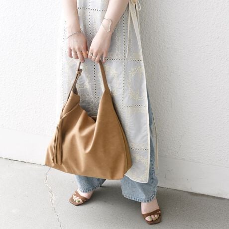 [^ԁF720060002]y25AWz POINT EA4TCY[\Eybg{g500ml[\E̒\ĝɓށA_炩ȍvgpV_[obOBVvȃfUCȂAO\ȃ^bZ肰ȂANZgɁBA4TCYΉ̎[͂ƁACh̃V_[Ōւ̕SȂ̂́dx܂ŁAIIt킸LV[Ŋ􂷂DGACeBTCg̃J[\LƏi^ÕJ[قȂꍇ܂B܂B̐i͖C␅RɂAF̐Sz܂BJVł̂gp┖F̈ߗނ𒅗p̍ۂɂ͓ɂӂB܂AԔGꂽԂő̕Ədˍ킹ȂłBiɃ}OlbgzbNgpĂꍇAJ[hޓ߂Â܂ƁACʂgps\ɂȂ邨ꂪ܂B[ӂBOł̎Be摜́A̓ŐFقȂČꍇ܂Bi̐F́AX^WIł̏ڍ׉摜QƂBipׂɁAAeV^OEl[KmF̏Ap͂舵B摜̏i̓TvłBۂ̏iƎdlAHATCY኱قȂꍇ܂B