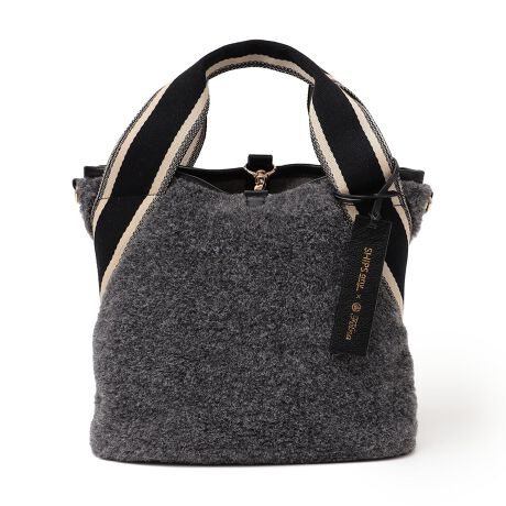 グレー系のバッグ（レディース）