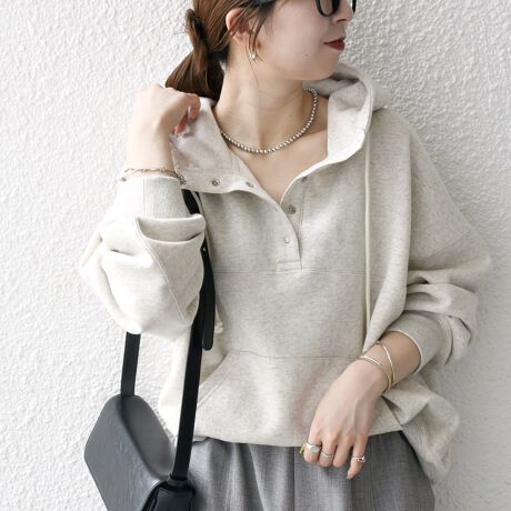 [^ԁF722060022]y25AWzVF́uCgO[vƁuuEvoIIqfUC|CgrƂI[o[TCỸVGbgƁA\tgȔG肪͂̃XEFbgt[fB[BAmbNv킹OẴXibv{^ƁAtg̑傫߂̃|Pbg|CgBt[h̓hXgdlȂ̂ŁAiĒȂ̂ghālbN̊JCi[𒅂ĔoAVc^[gƂ̃C[h₷fUCłBqbvɂ郋[YȃVGbgŁAX^CO̎ɂȂĂ܂BqnEfނ̃|CgrEƒ\i@OKj悢݂Ə_炩𕹂USARbg̗NёfނgpBqR[fBl[gȆrfj`mƍ킹ăJWAɂ͂Afނ̃RgXg^CgXJ[gEXbNXƍ킹~bNXX^C߁B{^̊Jňۂς̂ŁA炵钅Ȃ܂BAE^[WPbgɃCi[Ƃăt[hoX^COfGłB-------------------------------------ň݁FԐLkFLF򊴁F􂢁F@-------------------------------------Oł̎Be摜́A̓ŐFقȂČꍇ܂Bi̐F́AX^WIł̏ڍ׉摜QƂBipׂɁAAeV^OEl[KmF̏Ap͂舵B摜̏i̓TvłBۂ̏iƎdlAHATCY኱قȂꍇ܂B