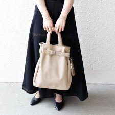 《予約》SHIPS any: バックル ベルト デザイン A4 トート バッグ