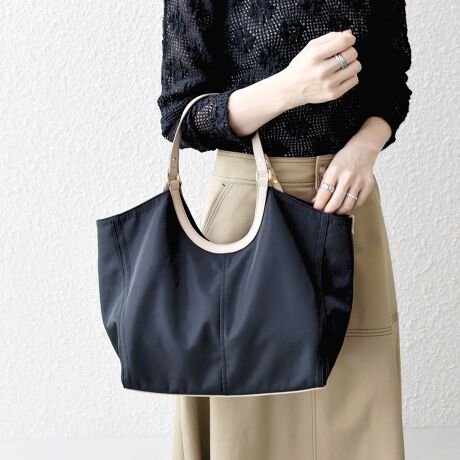 [^ԁF720000115]y25AWz POINT EA4TCY[\Eybg{g500ml[\ّfނ̃oCJ[fUC|Cg3WAYobOB2ނ̒̃nhtŁA|nhobOƂĂĝ|CgB܂Ã{^𗯂߂Č`ς̂ŁAו̗ʂɉĒ\yʂȂՂeʂAo͂ʋ΂ɂ߂̃ACeBq̒rZF36cmAF51cmqrό`őlF41.5cm̐\ɂ̓{^𗯂߂Ȃꍇ̍őlLڂĂ܂B̏íACAGꓙŐF邱Ƃ܂BAnhti𖳗ɈȂŉBɃVi[AxW͂gpɂȂȂŉBOł̎Be摜́A̓ŐFقȂČꍇ܂Bi̐F́AX^WIł̏ڍ׉摜QƂBipׂɁAAeV^OEl[KmF̏Ap͂舵B摜̏i̓TvłBۂ̏iƎdlAHATCY኱قȂꍇ܂B