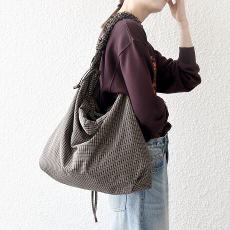 [^ԁF718400021]lC3WAYrbOV_[obOA`FbNoIyfޓz\nɂ́AVcȂǂɂg`FbN̕z吶ngpBJWAȃR[fBl[gɃsb^łIyfUCzׂȃ`FbN肰ȂAjZbNXŎg₷3WAYobOBV_[obOEg[gobOE莝3p^[Ŏgp\ƂȂĂAR[fBl[gprɂĎg邱Ƃł܂BV_[Xgbv̓Xgbp[t̃h[R[hŒ߂łAMU[oĔŵIXX[̓}OlbgdlŁATChВ̗lɍiΈႤ͋CŊyނƂł܂B܂A|PbgPĂ邽߁AƂ̎dɂ֗Bɂ͔Ȃă{[oAXgXȂ₷dlłB----------------------------nF򊴁Fň݁FʐLkFF----------------------------yӎzipׂɁAAeV^OEl[KmF̏Ap͂舵BBeɂ̓p\REX}[gtHȂǂ̉{ɂāAۂ̐FƈقȂČꍇ܂B@i̐F͏iP̂ŎBe摜QƂB摜̏i̓TvłB@ۂ̏iƎdlAHATCY኱قȂꍇ܂B