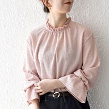 《予約》SHIPS any:〈洗濯機可能〉シアー ジャージー スタンド フリル カット ブラウス
