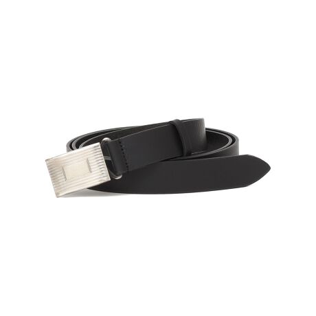 [^ԁF718100004]iK߂ŃWXgtBbgAVvfUC̋vxgyfޓzxgpɕʒA\Ȓ̂鋍vgpBڃxgDڂȂꖇv؂oA\ʂ̃VƏ_炩▭ȋʎdグ̃U[̗p܂BobNɂ͐^JfނgpANVbNȕ͋Co߃Vo[FčǍ㌤ĎdグĂ܂BԂHɂA킢̂\܂Ă܂BȂׂobNՂcɂU[gpĂ܂AobN`̓AU[ɑ̎cꍇ܂ByfUCzXChobN̗pV^xgB^bNCX^C嗬ɂȂ鍡AghxgƂĒʏ蕝ׂ݂𔖂dグOfUCɁB炵Ēy₩ȈۂŁAEGXgTCYɍ킹iK߂\BWXgtBbgȒPɎł܂ByӎzipׂɁAAeV^OEl[KmF̏Ap͂舵BBeɂ̓p\REX}[gtHȂǂ̉{ɂāAۂ̐FƈقȂČꍇ܂B@i̐F͏iP̂ŎBe摜QƂBOł̎Be摜́A̓ŐFقȂČꍇ܂Bi̐F́AX^WIł̏ڍ׉摜QƂB摜̏i̓TvłBۂ̏iƎdlAHATCY኱قȂꍇ܂B\߂B